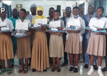 Célébration de l’excellence académique féminine : les meilleures filles au CEPD et au BEPC de la centrale primées