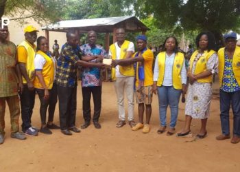 Vo/ Lion’s club finance la scolarité de 175 élèves de l’EPP-Attissogbé