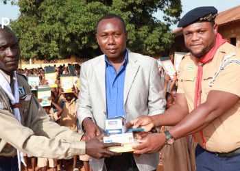 Agoè-Nyivé : des kits scolaires offerts à 372 élèves nécessiteux de CP1 des EPP Zanguera 1 et Dagbessito