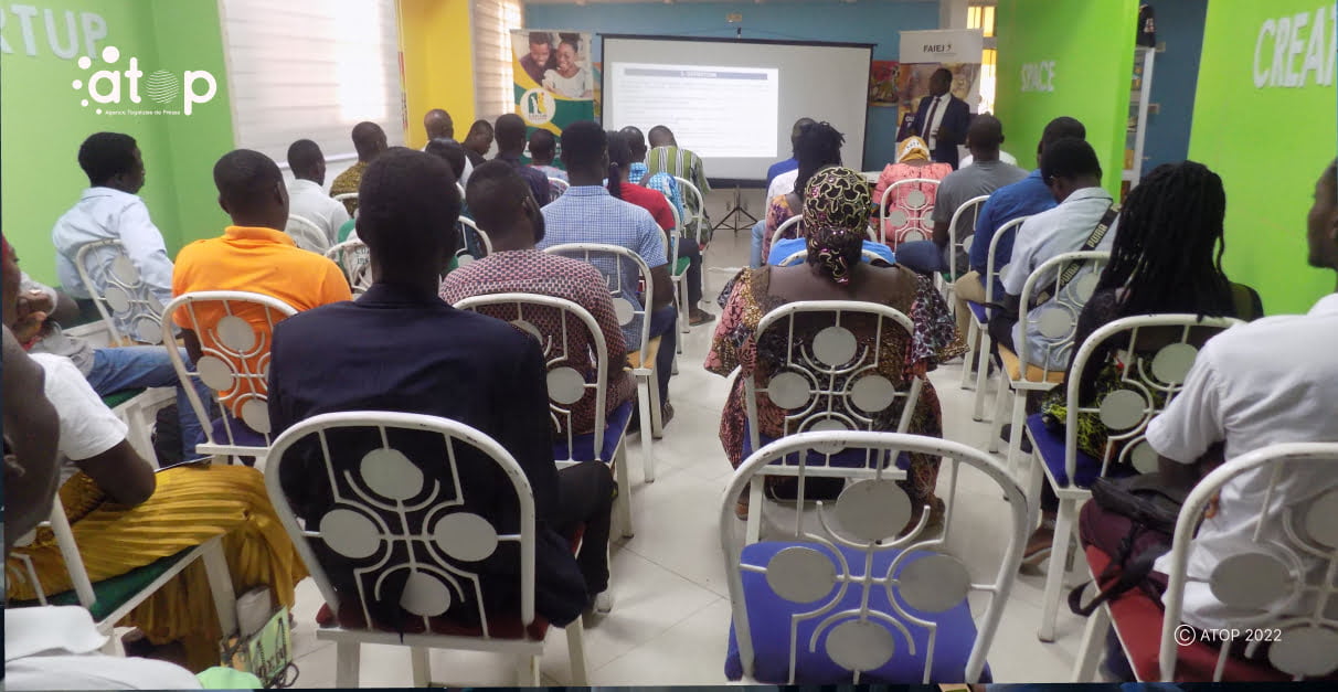 Atop.tg Des jeunes entrepreneurs de kara edifies sur la formalisation dune entreprise et ses avantages