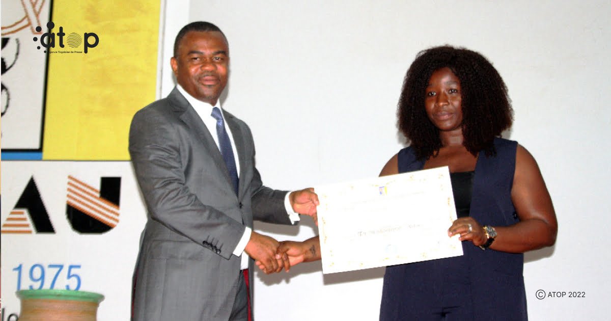 Atop.tg Remise de diplomes aux etudiants togolais en master et licence des annees 2008 2013 a 2021