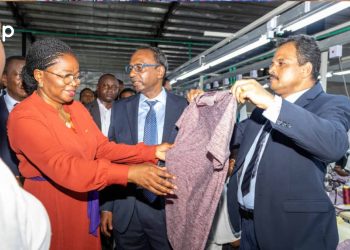 Le Premier ministre inaugure le centre de formation en couture industrielle