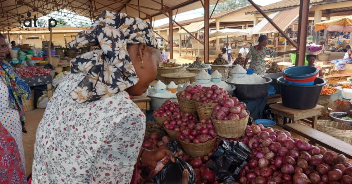 atop.tg Les taxes permettent de construire des marches Mme Gbessaya