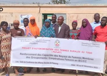 Tône/ Autonomisation des femmes rurales au Togo : des noyaux de formateurs et formatrices des coopératives des savanes formes en IEC