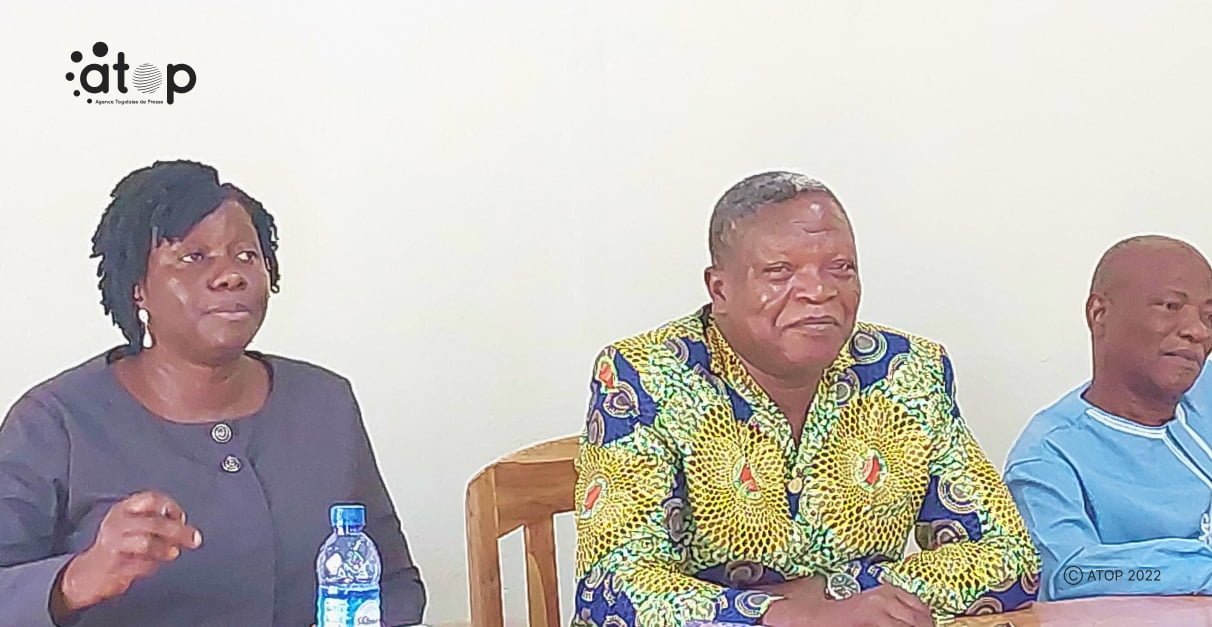 Haho/le manuel d’éducation à la citoyenneté numérique : des responsables des OSC entretenus 1 Atop.tg Hahole manuel deducation a la citoyennete numerique des responsables des OSC entretenus