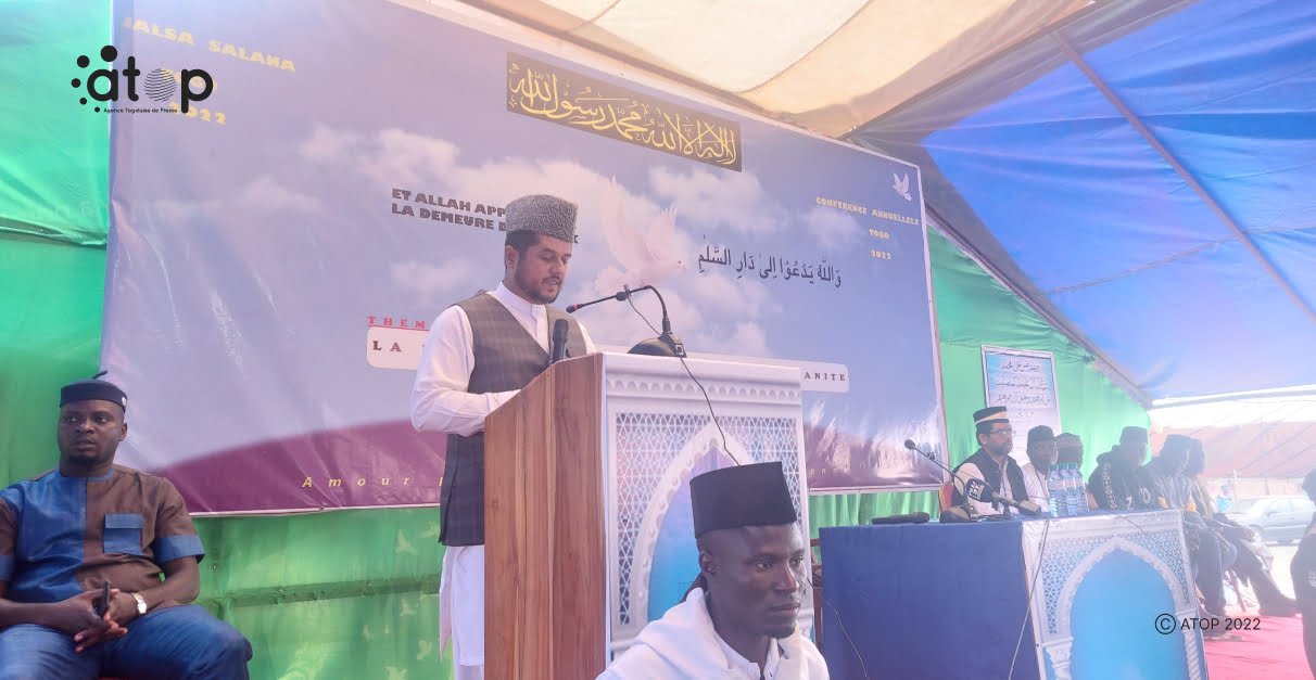 Atop.tg La communaute islamique Ahmadiyya a tenue sa 12e conference annuelle Jalsa Salana a Anie sur le theme la paix une necessite pour lhumanite