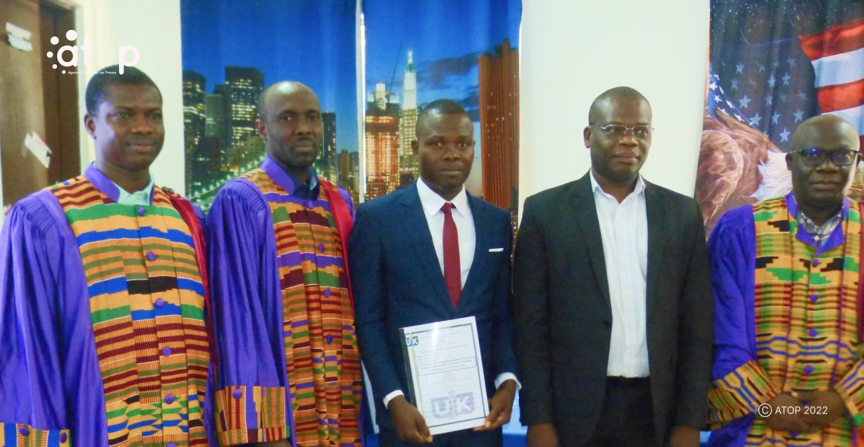Atop.tg Soutenance de these de doctorat en science economique et de gestion