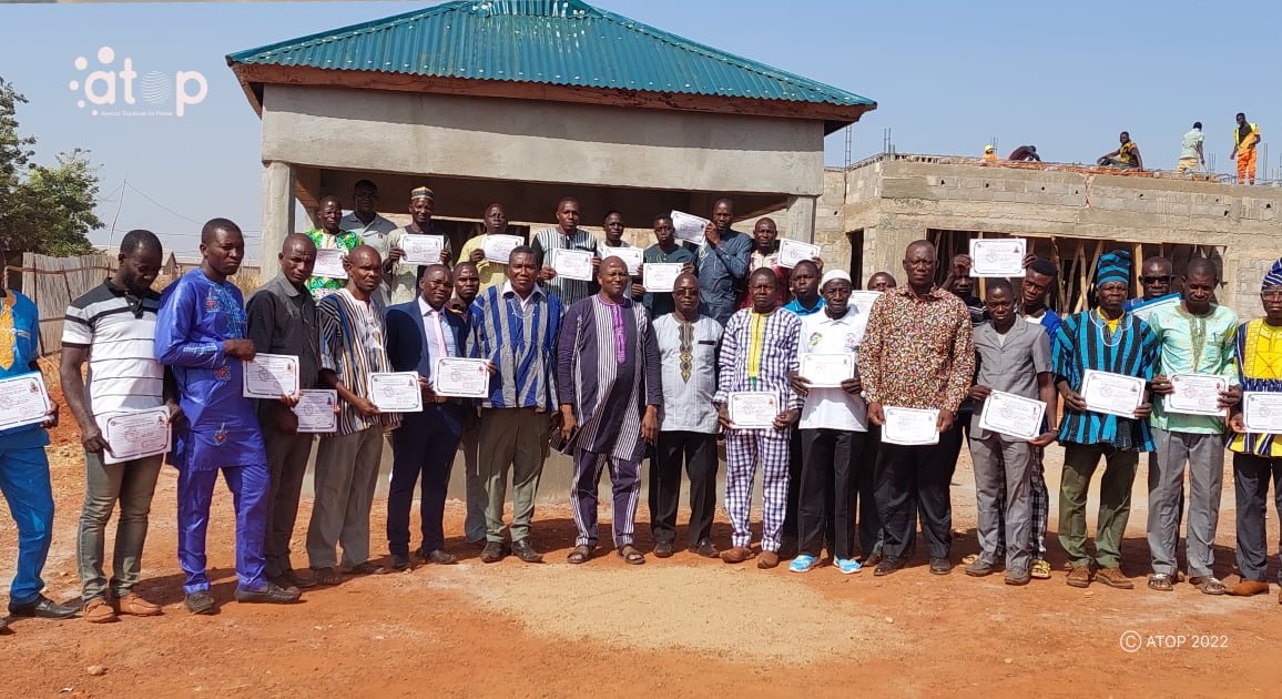Atop.tg des attestations de fin de formation aux artisans du batiment de la region des savanes