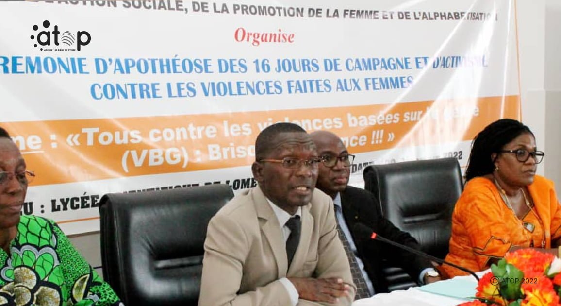 Le secretaire generale milieu lors de son discours
