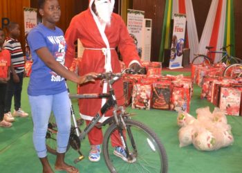 Kozah/ fête de Noël: des kits festifs à des enfants du personnel des forces de défense et de sécurité à Kara