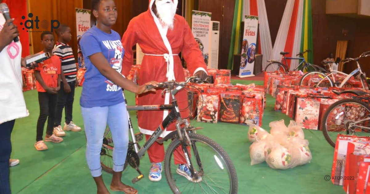 Kozah/ fête de Noël: des kits festifs à des enfants du personnel des forces de défense et de sécurité à Kara 1 atop.tg Des cadeaux aux enfants