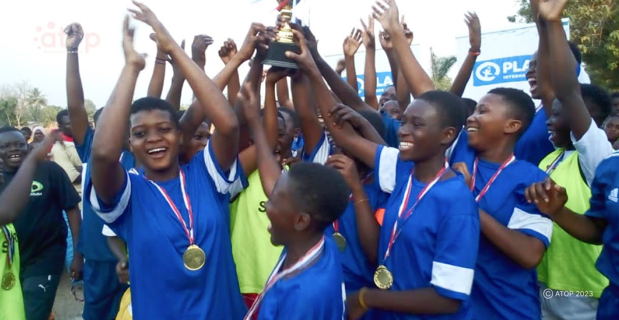 Atop.tg les filles du lycee Kparatao enlevent la coupe du gala inter clubs