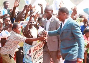 Ogou/ Forum des producteurs agricoles du Togo :  le chef de l’Etat Faure Gnassingbé prend un bain de foule à l’étape des plateaux