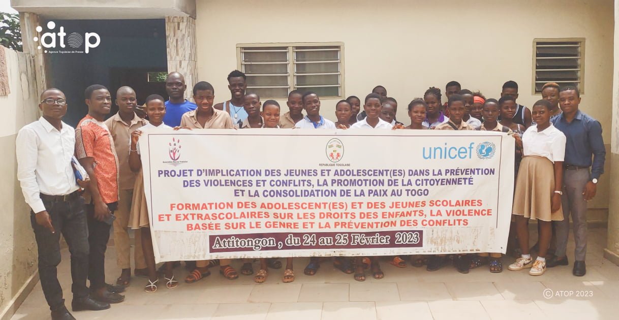 Atop.tg des jeunes et adolescents formes a Attitogon