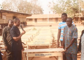Education : des table-blancs aux écoles primaires publiques de la commune Agoè-nyivé 3