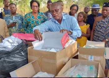 Kpélé : l’association amour sans frontière fait don de consommables médicaux à l’USP Kpélé Tutu