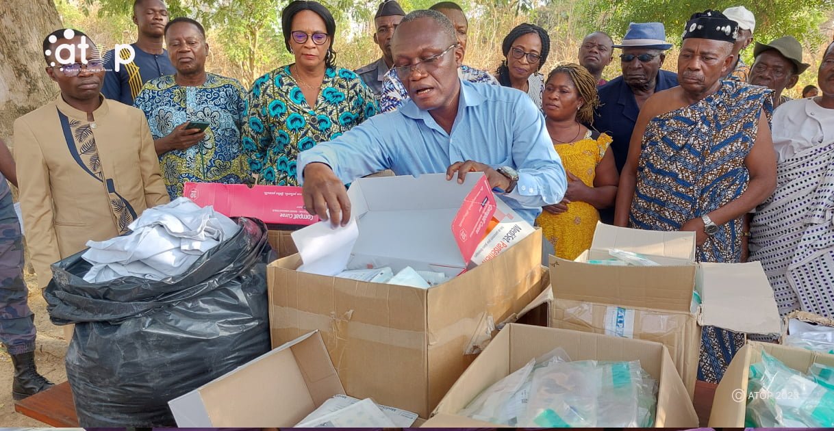 Kpélé : l’association amour sans frontière fait don de consommables médicaux à l’USP Kpélé Tutu 1 Atop.tg lassociation amour sans frontiere fait don de consommables medicaux a lUSP kpele Tutu