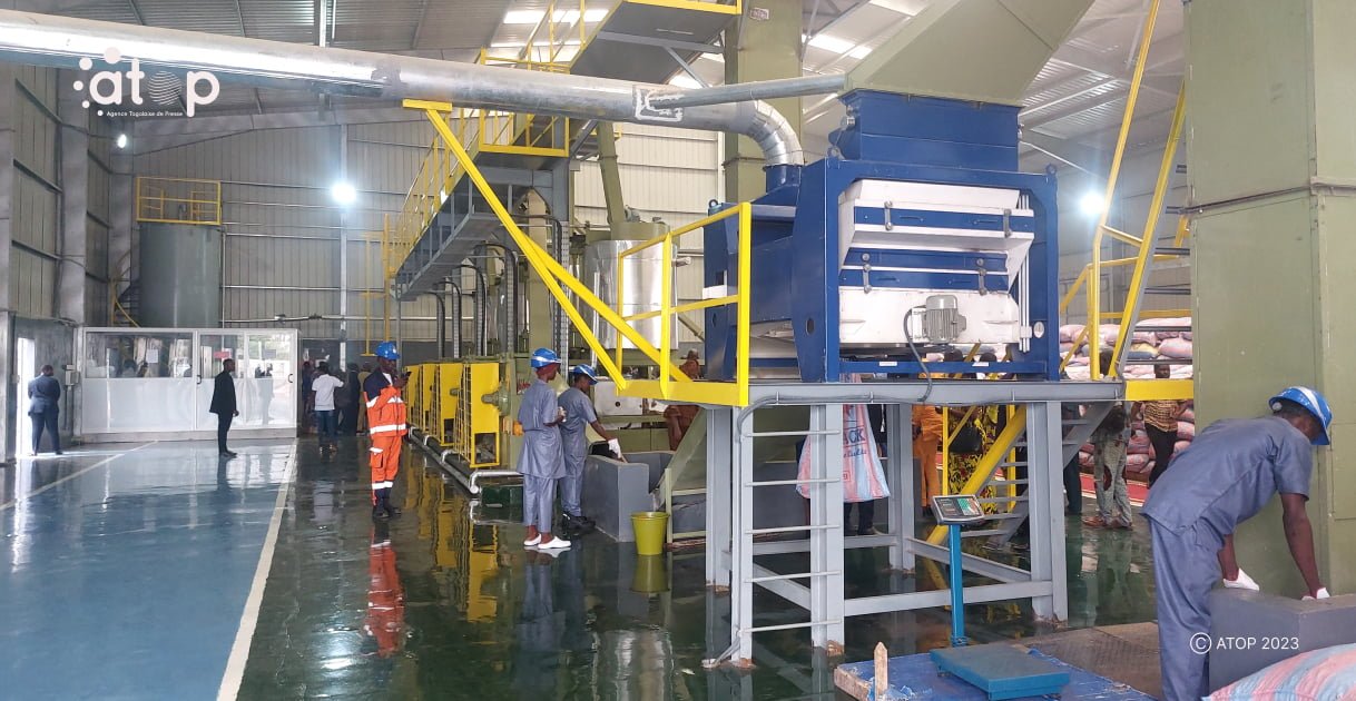 Atop.tg le Premier ministre lance les activites de lusine de transformation damande de karite