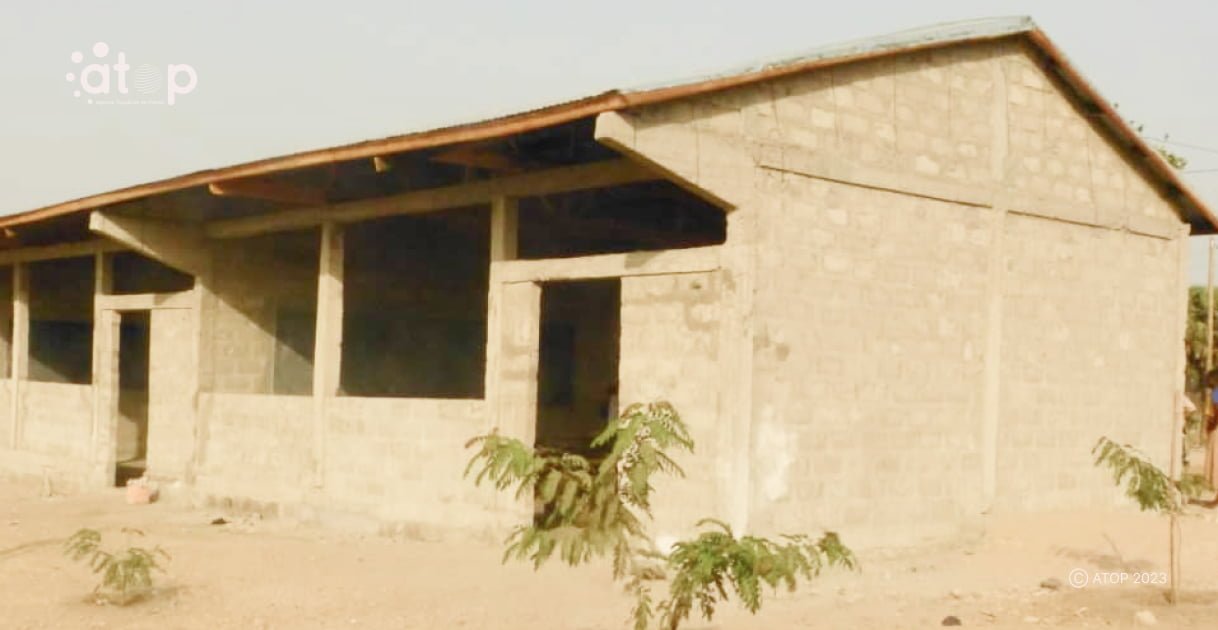 Atop.tg un nouvel apatam scolaire ameliore provisoirement receptionne au CEG Agnaram