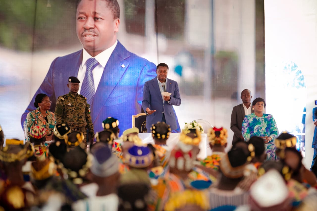 Faure Gnassingbe devant les chefs traditionnels