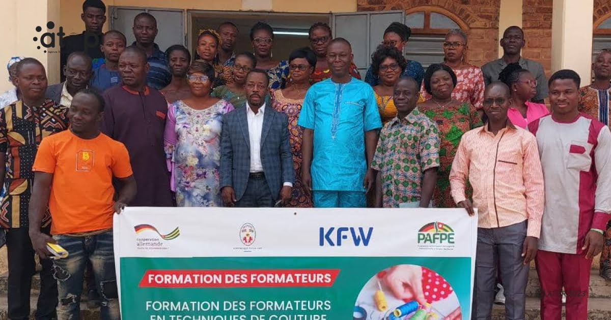 Tchamba : des formateurs renforcent leurs compétences en techniques de couture 1 atop.tg Des formateurs en formation