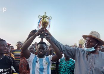 Football/tournoi de la solidarité et paix dans Tone 2 et 3 : Dandjoare FC de Lotogou enlève la coupe face à Léopard de Namare