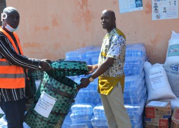 L’ONG ami des poubelles fait un don à la prison civile de Lomé