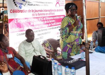 Les femmes revendeuses de fruits du marché ‘’Abattoir’’ sensibilisées sur les TIC