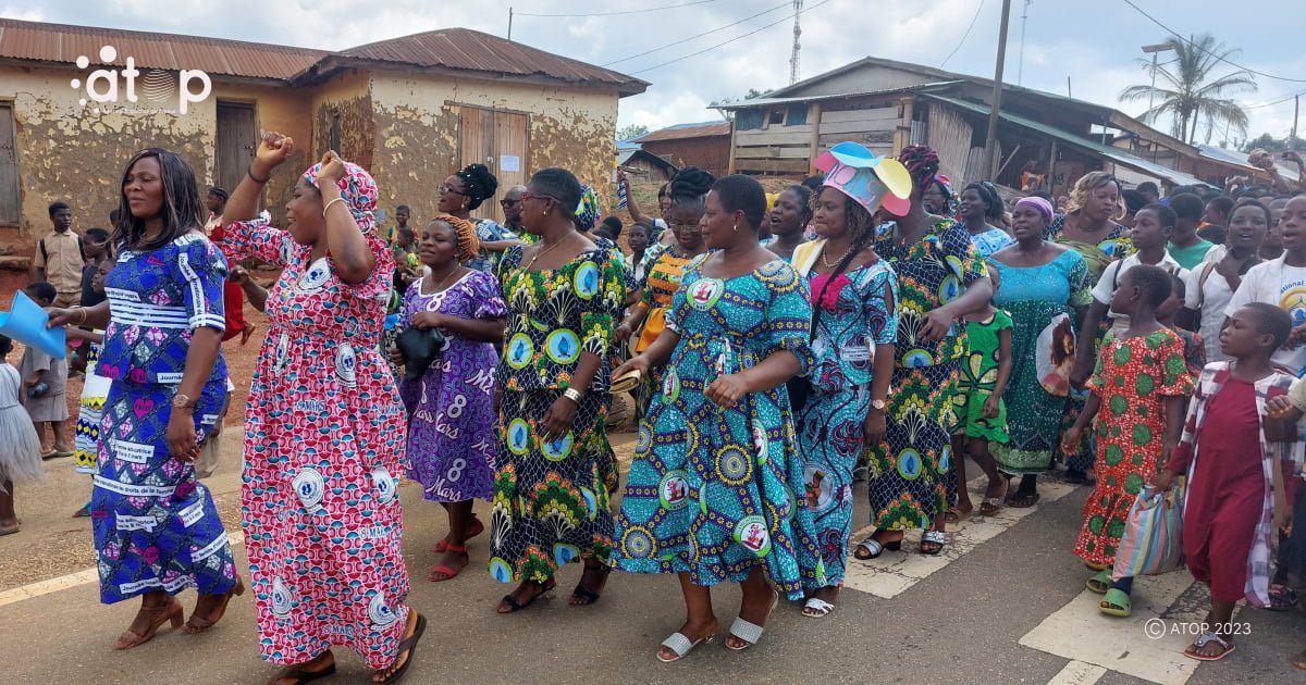 Atop.tg des femmes engagees a former des jeunes filles plus responsables
