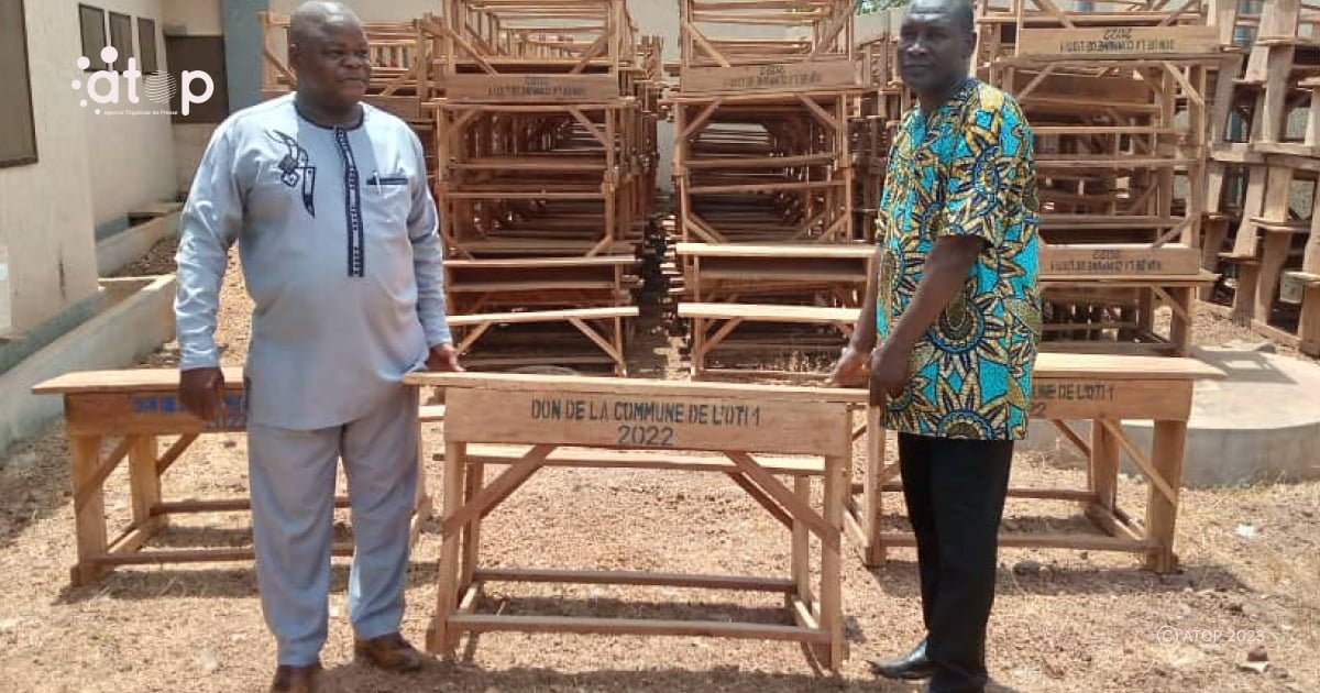 Atop.tg la commune Oti 1 offre 229 tables bancs a 12 etablissements primaires publics de lIEPP Oti nord.