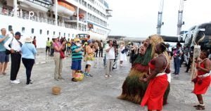 Atop.tg le bateau de croisiere Insignia de Oceania Cruises fait une escale de 24 h au Togo 2