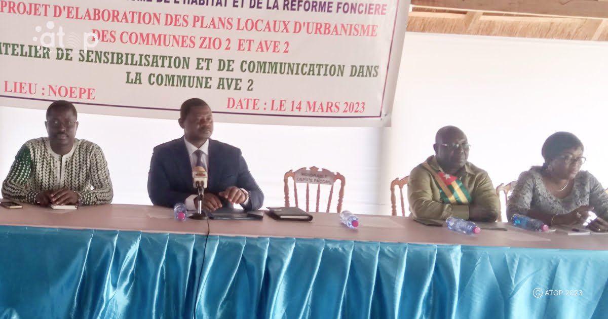 Processus d’élaboration des plans locaux d’urbanisation : le ministre Tsolenyanu a échangé avec les acteurs clés des communes Avé 2 et Zio 2 1 Atop.tg le ministre Tsolenyanu a echange avec les acteurs cles des communes Ave 2 et Zio 2
