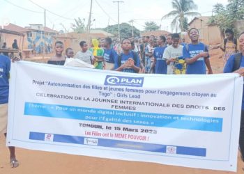 Moyen mono/ Journée internationale des droits de la femme : les conditions de la fille et de la femme passées au peigne fin