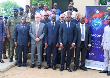 Lutte efficace contre les commerces illicites sur la mer : une formation avancée en matière de fouille de navires se tient à Lomé