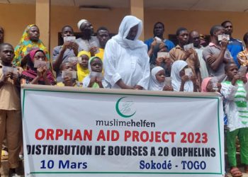 Tchaoudjo/accès pour tous à l’école : l’ABEA renouvèle ses bourses d’études à 20 enfants orphelins de Kadambara