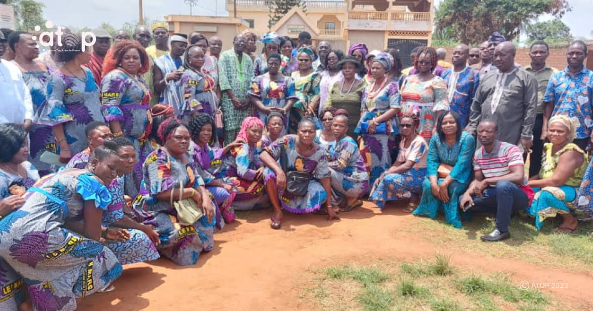 Yoto/ Les femmes de la commune Yoto 2 ont commémoré la journée des droits des femmes 1 atop.tg Des femmes de Yoto 2 avec les autorites locales