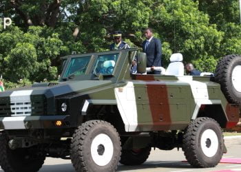 63ème anniversaire de l’indépendance du Togo : le chef de l’Etat assiste activement au défilé militaire et paramilitaire