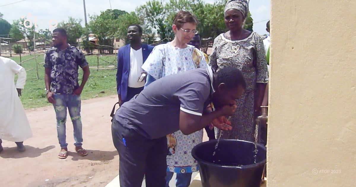 Atop.tg Les populations de Bato ont beneficie dun forage en eau potable