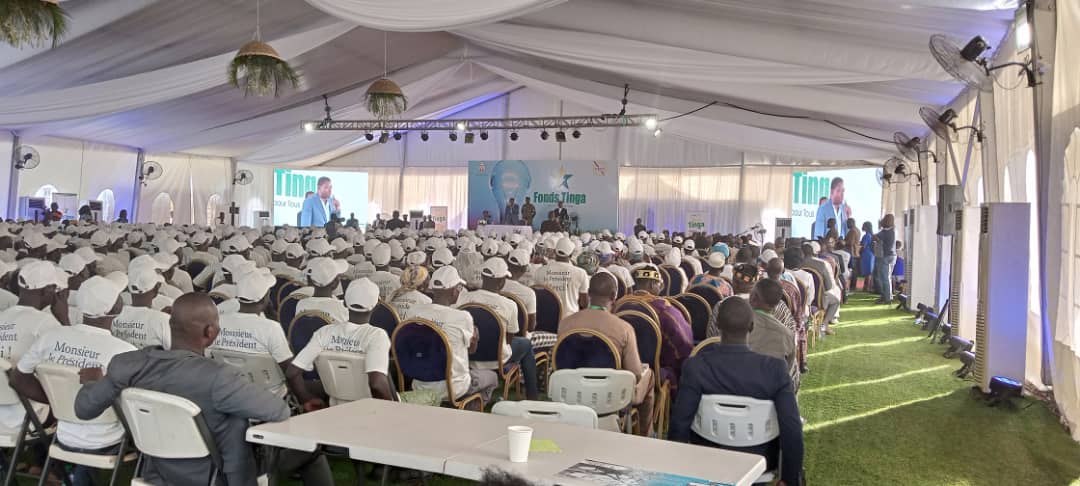 Le président de la République Faure Gnassingbé a lancé le projet du fonds Tinga dans la Binah 1 Les echanges de la populationn avec le chef de lEtat