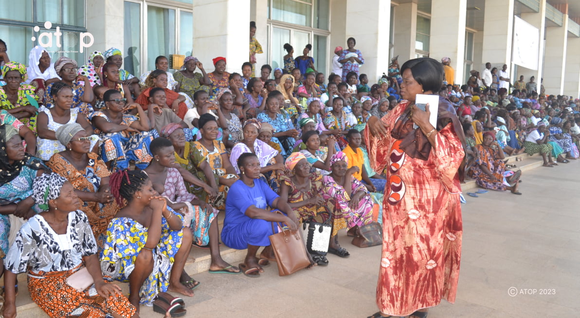 Atop.tg la federation des unions de groupements de femmes en tournee de sensibilisation