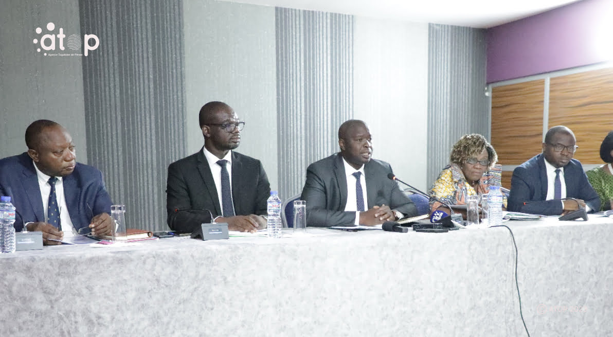ONECCA-Togo : le nouveau bureau, les conditions d’inscription au tableau du conseil et le monopole des missions présentes aux médias 1 Atop.tg le nouveau bureau les conditions dinscription au tableau du conseil et le monopole des missions presentes aux medias 1