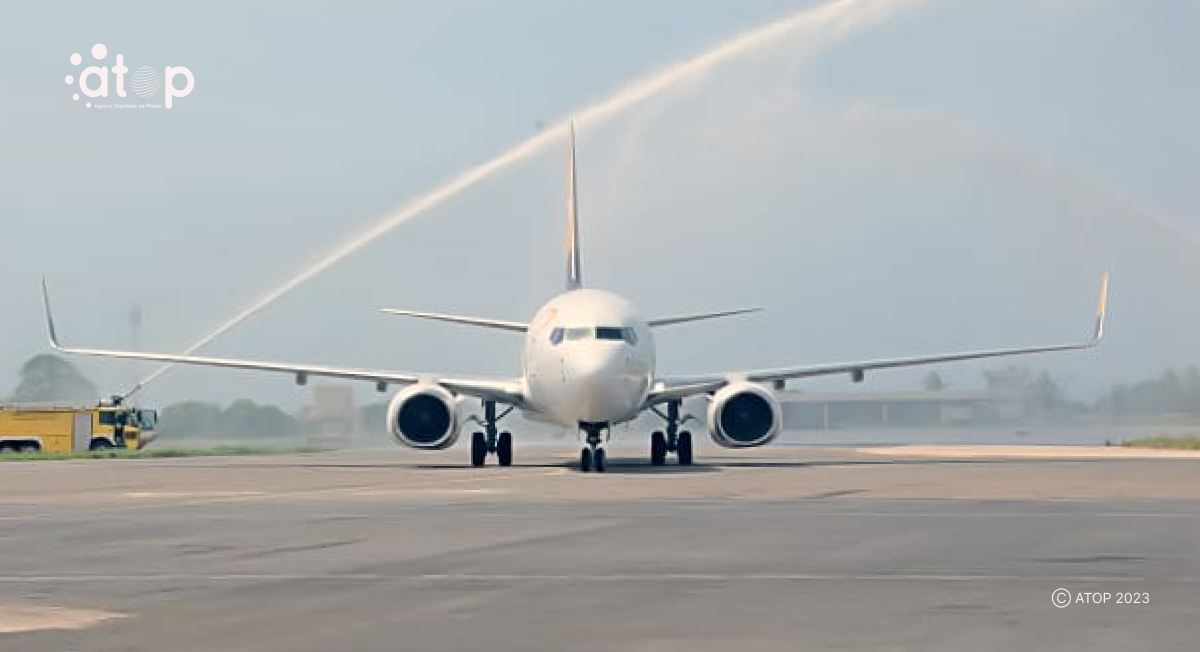 Atop.tg ASKY receptionne son 13e avion un Boeing 737 800