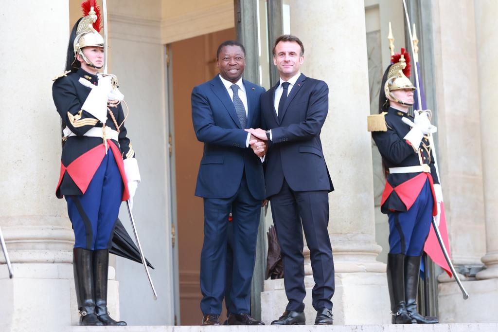Coopération France-Togo : Faure Gnassingbé et Emmanuel Macron en tête-à-tête à Paris 1 Atop.tg Faure Gnassingbe et Emmanuel Macron en tete a tete a Paris
