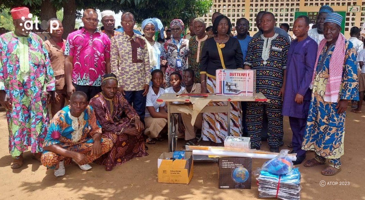 Atop.tg Six ecoles et centres dapprentissage de Tchaoudjo recompenses