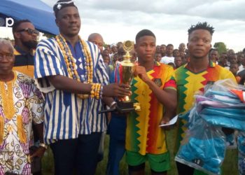 Bas-mono/ gala de football, trophee Togbui Sesso 1er  Adabadji-kopé FC vainqueur de la première édition