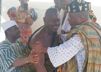 Kloto/traditions :  le nouveau tuteur du roi d’Agomé kpalimé, Christian Folly-kossi officiellement présenté aux chefs et dignitaires
