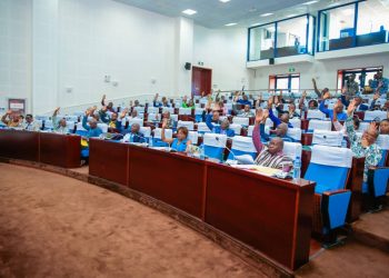 Parlement : trois projets de loi de ratification dans les secteurs de la santé, de l’eau et des mines votés