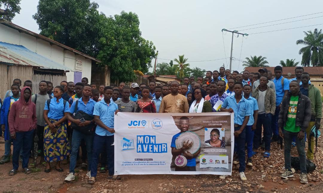 Eleves et membres de la JCI