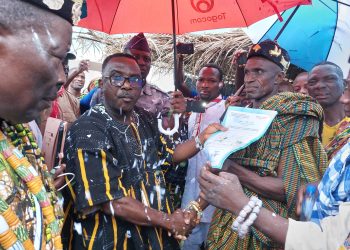 Le chef du village de Klabè-Adapé a reçu son arrêté de reconnaissance