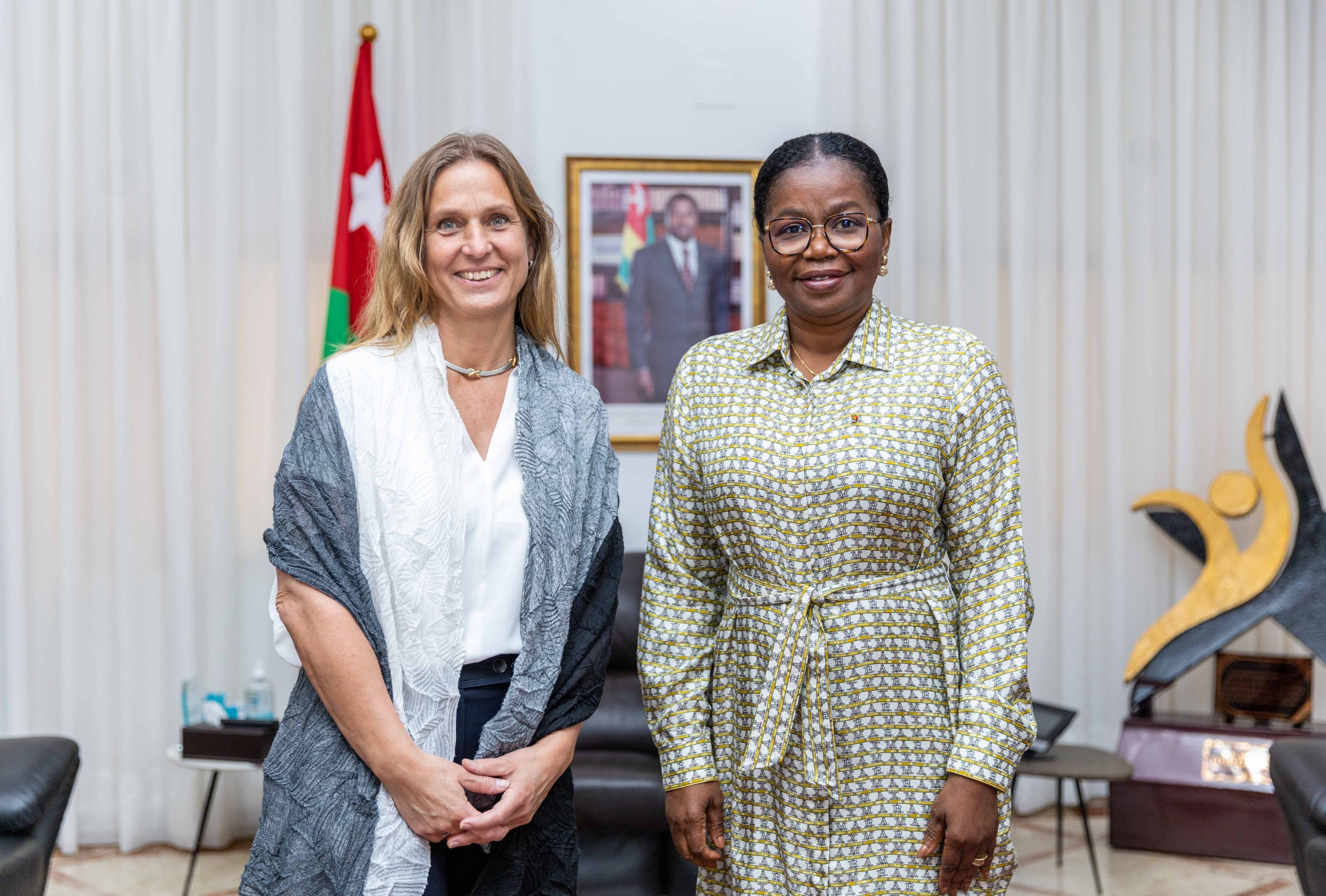 le Premier ministre a droite et Mme Katja Keul scaled